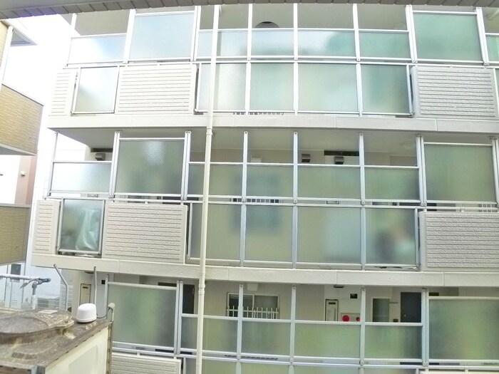 物件内観写真18　(室内からの展望)