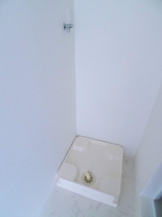 物件内観写真17　(洗濯機置場)