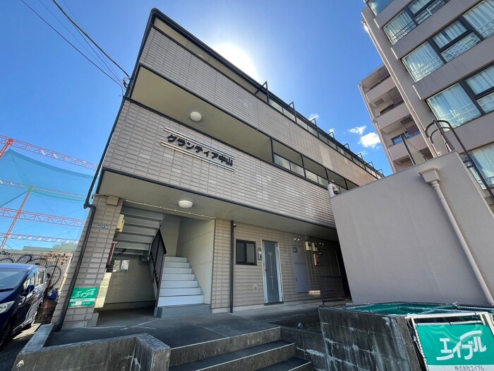 物件外観写真2　(外観写真)