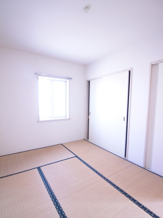 物件内観写真9　(居室)