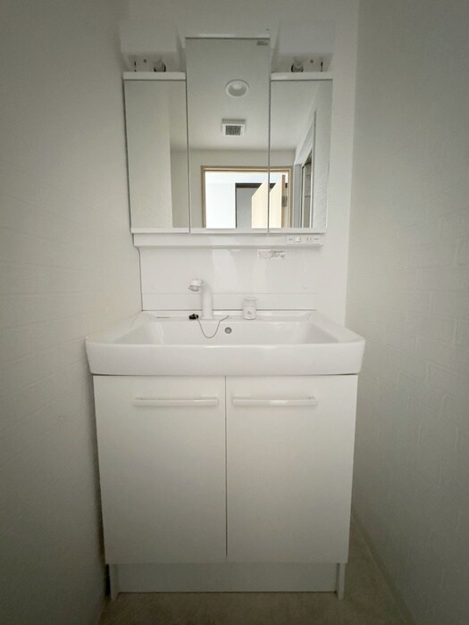物件内観写真12　(洗面)
