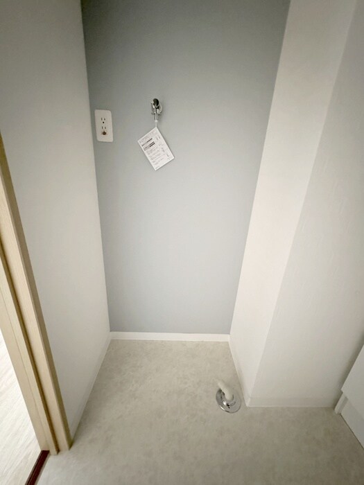 物件内観写真13　(洗濯機置場)