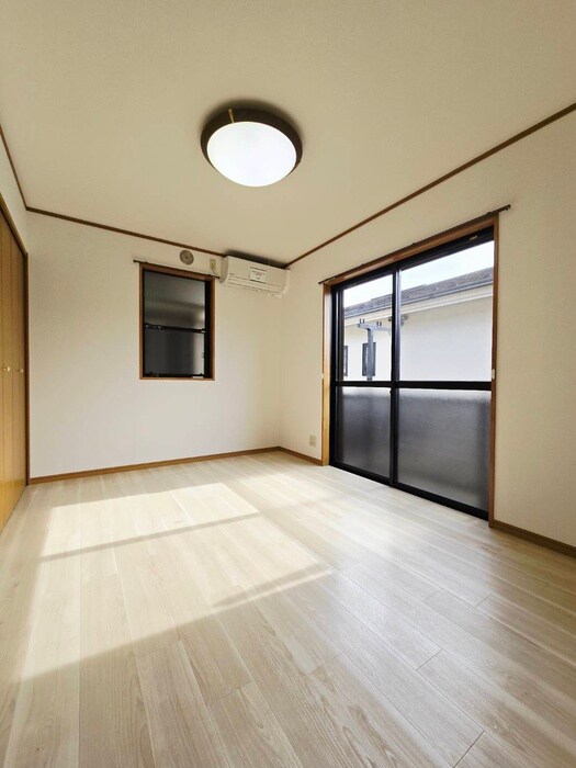 物件内観写真8　(居室)