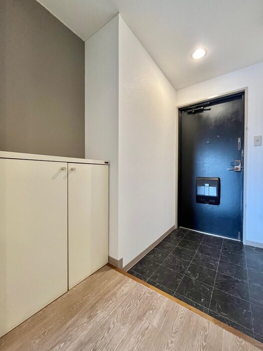 物件内観写真7　(玄関)