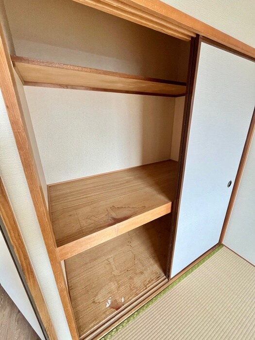 物件内観写真12　(収納)