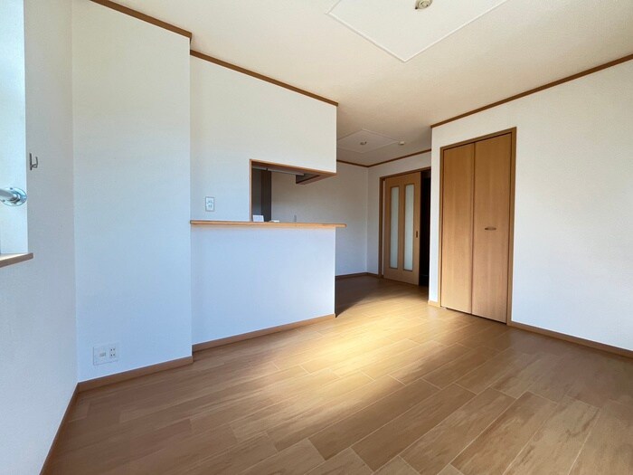 物件内観写真4　(居室)