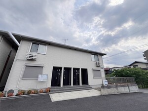 ヴィラセレビィⅢ外観写真