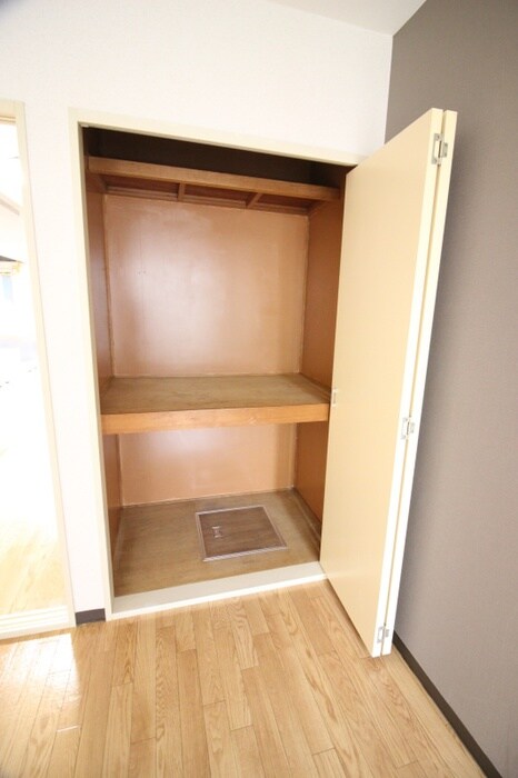 物件内観写真9　(収納)