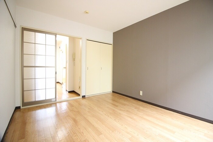 物件内観写真10　(居室)