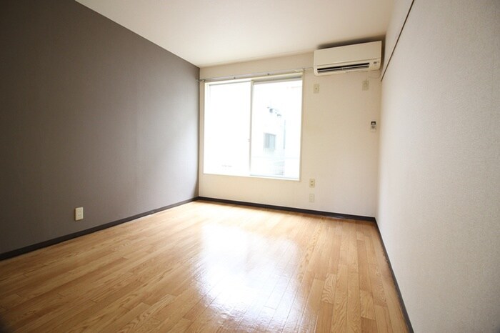 物件内観写真11　(居室)