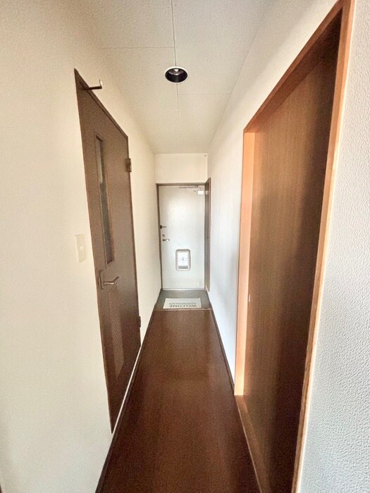 物件内観写真22　(玄関)