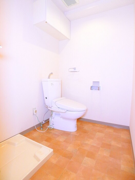 物件内観写真14　(洗濯機置場)