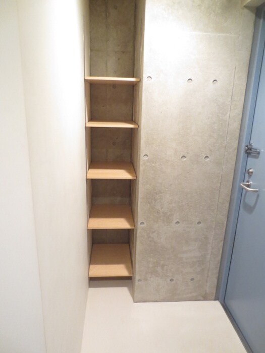 物件内観写真7　(玄関)