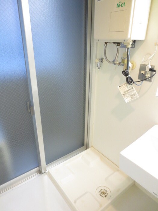 物件内観写真10　(洗濯機置場)