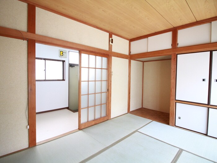 物件内観写真10　(居室)