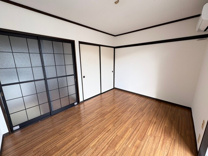 物件内観写真10　(居室)