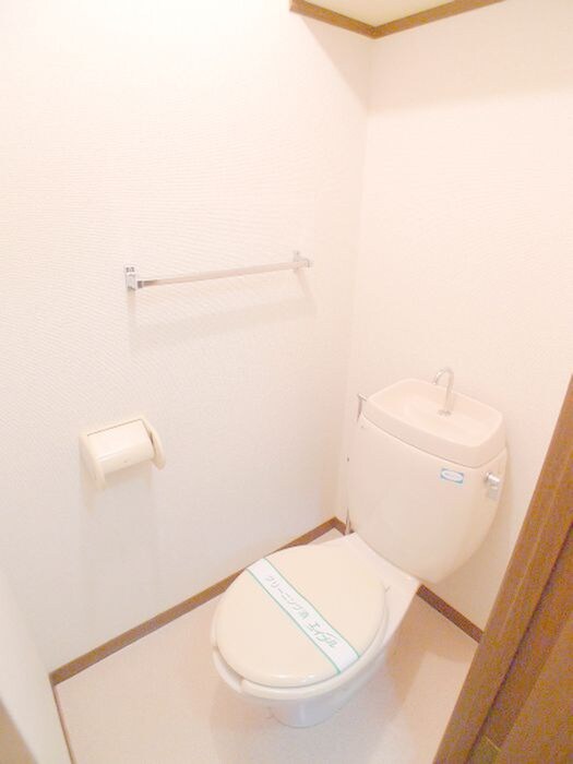 物件内観写真12　(トイレ)