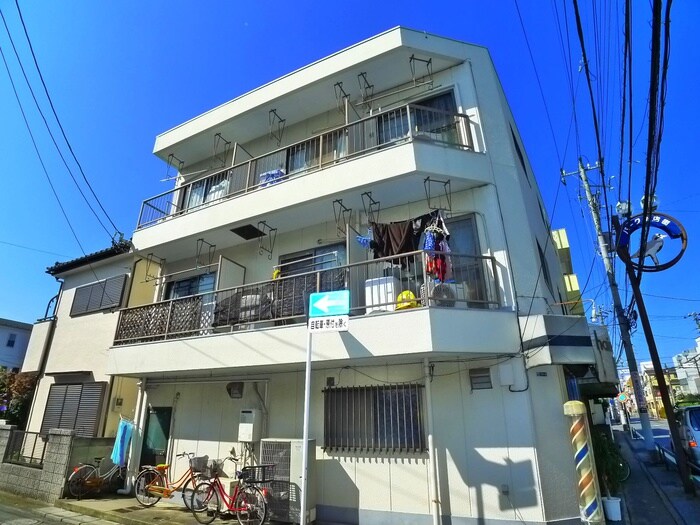 物件外観写真4　(エントランス部分)