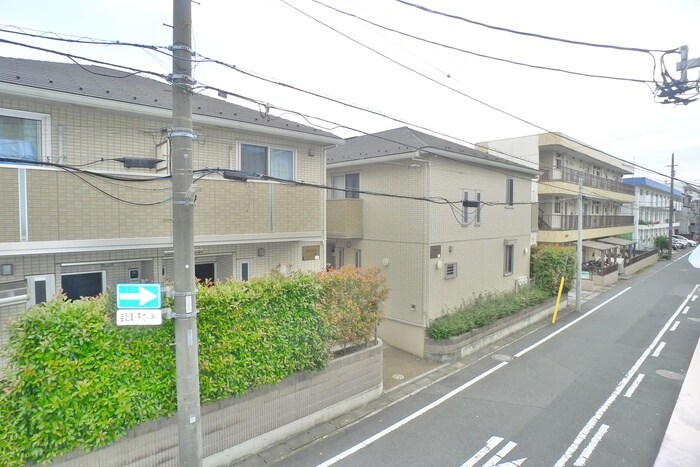 物件内観写真14　(室内からの展望)