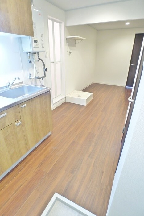 物件内観写真16　(廊下)