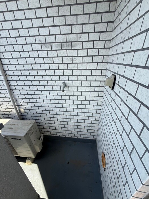 物件内観写真13　(洗濯機置場)