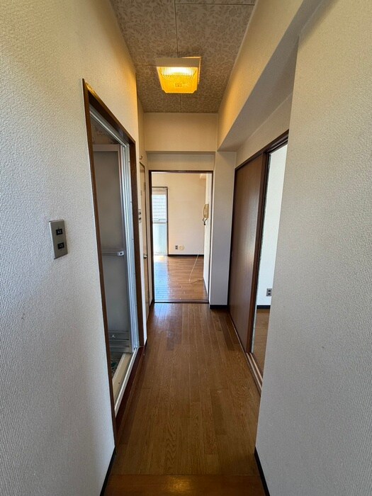 物件内観写真17　(廊下)