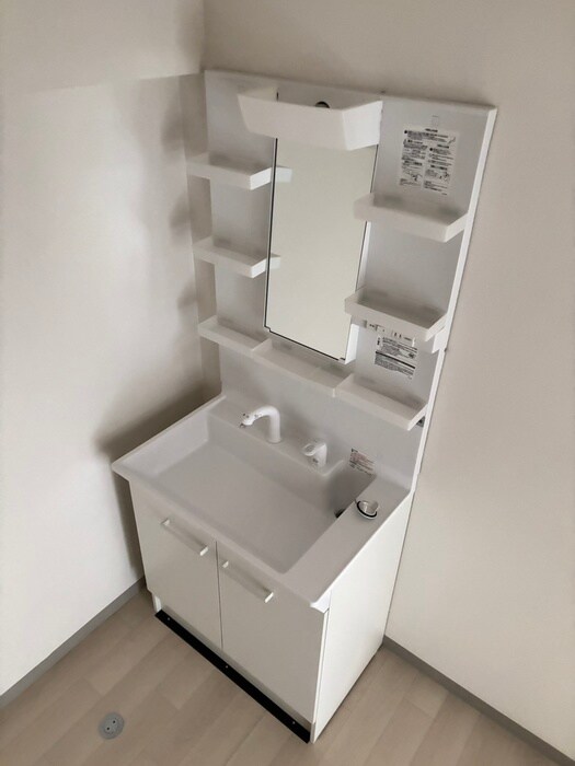 物件内観写真12　(洗面)