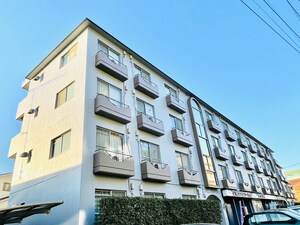 ドウエルイナリヤマ外観写真