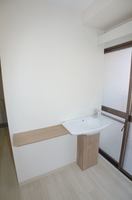物件内観写真12　(洗面)