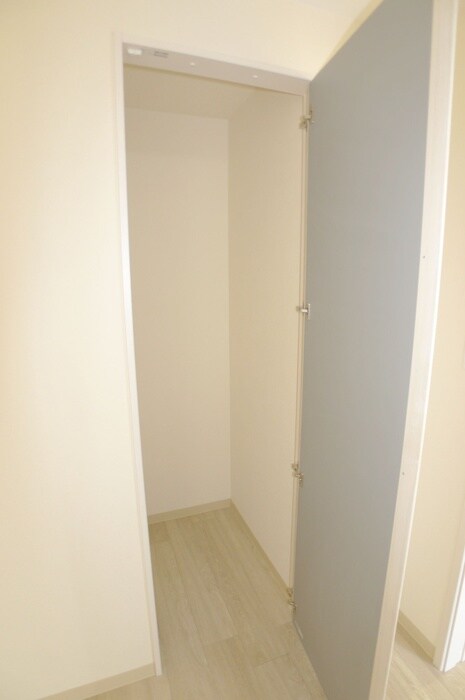 物件内観写真13　(収納)