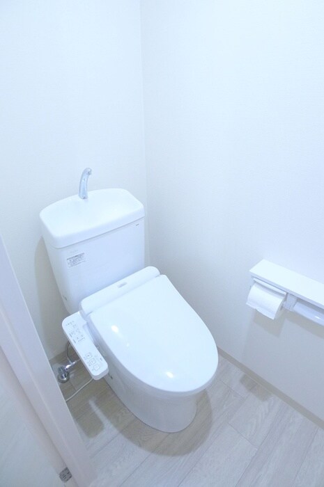 物件内観写真14　(トイレ)