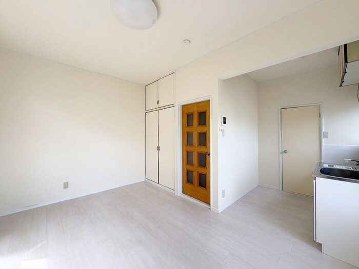 物件内観写真8　(居室)