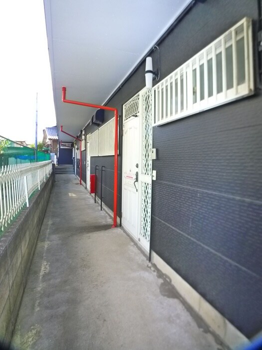 物件外観写真6　(エントランス部分)