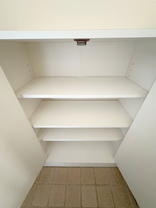 物件内観写真17　(靴箱)