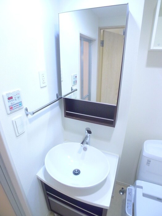 物件内観写真13　(洗面)