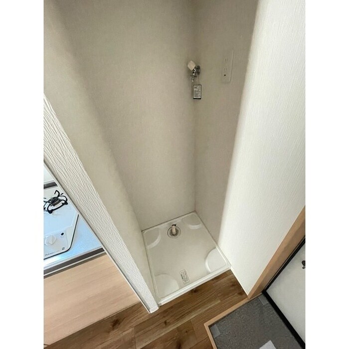 物件内観写真14　(洗濯機置場)