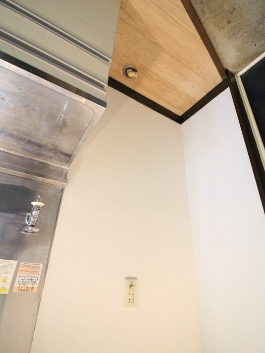 物件内観写真13　(洗濯機置場)