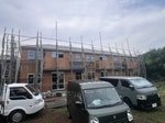 建築中