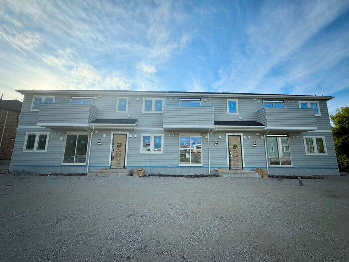 物件外観写真2　(建築中)