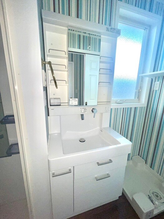 物件内観写真12　(洗面)