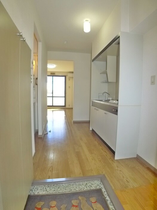 物件内観写真17　(玄関)