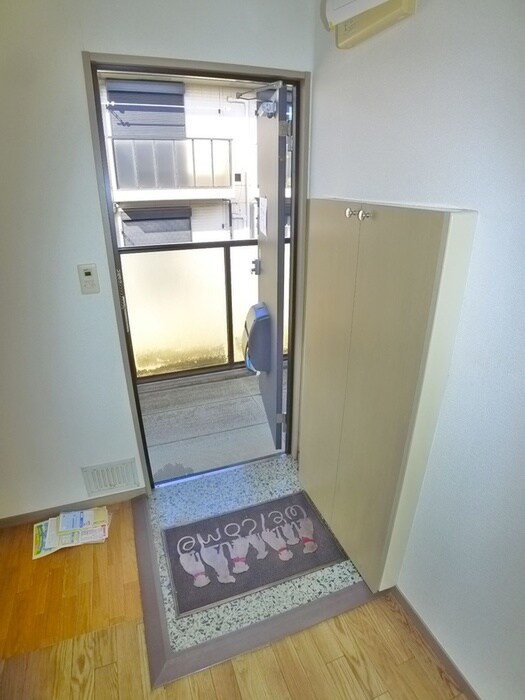 物件内観写真18　(靴箱)