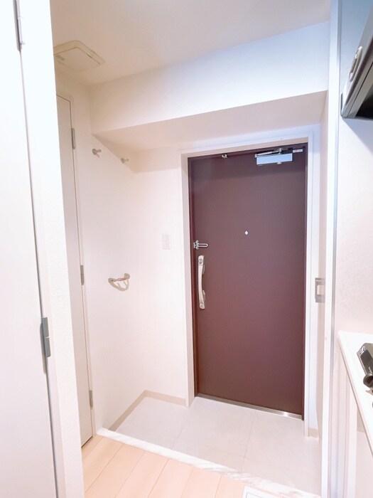 物件内観写真12　(玄関)