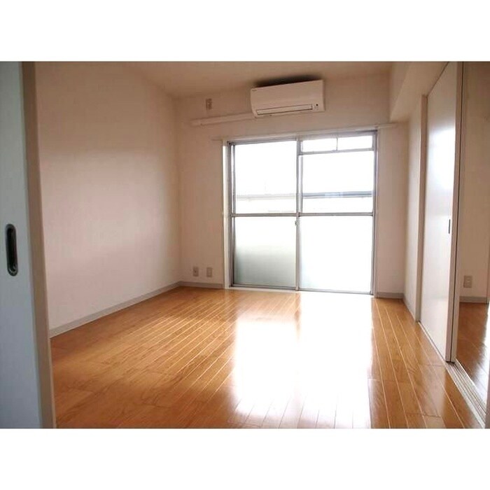 物件内観写真6　(居室)