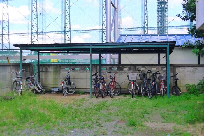 物件外観写真3　(駐輪場)