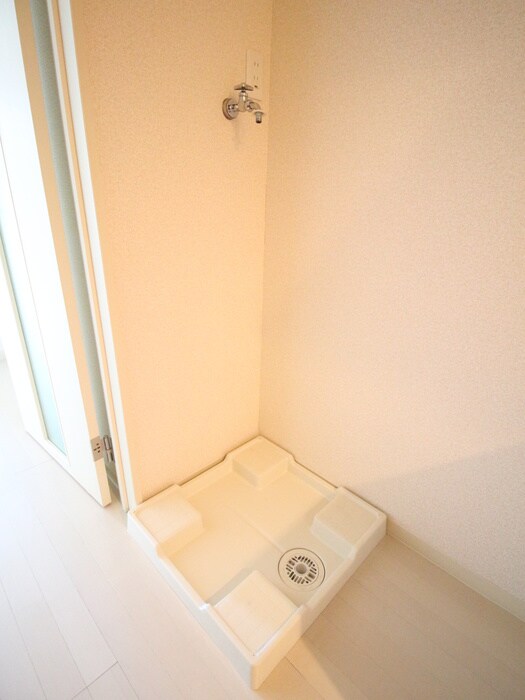 物件内観写真15　(洗濯機置場)