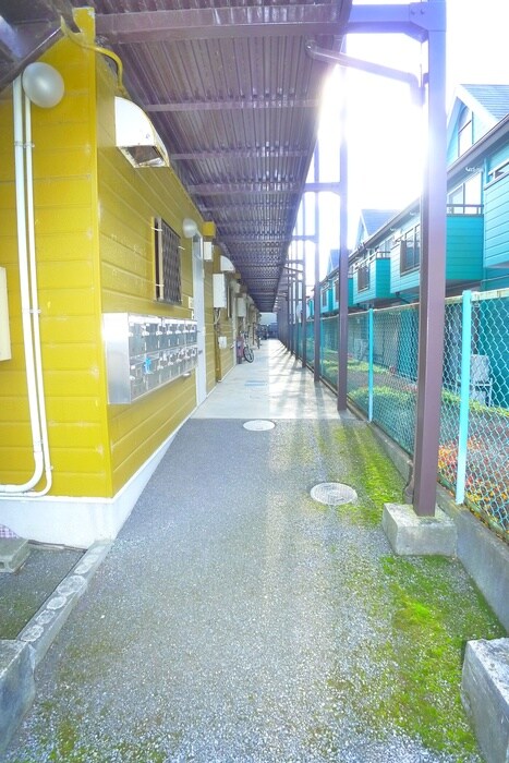 物件外観写真5　(エントランス部分)