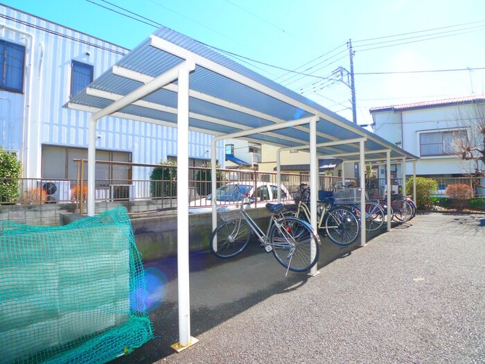 物件外観写真4　(駐輪場)