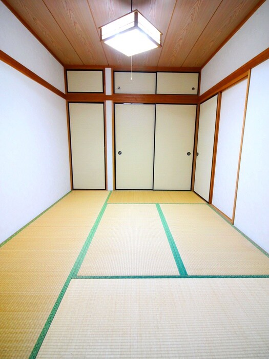 物件内観写真11　(居室)