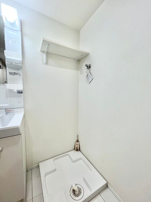 物件内観写真16　(洗濯機置場)